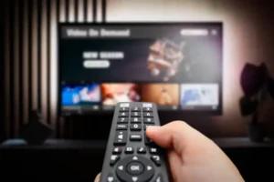 A Comprehensive Guide to Finding the Best Deals on Paid and Free IPTV Services